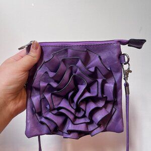 Purple Leather Flower Clutch Bag w Zipper and‎ Wrist Strap